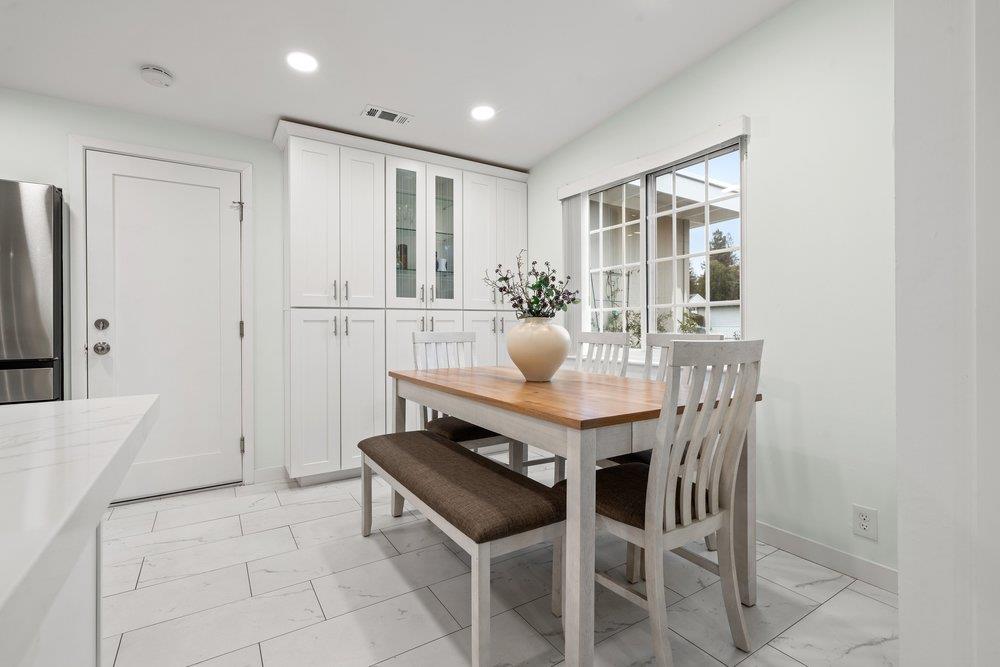 Detail Gallery Image 13 of 31 For 2040 Don Ct, Santa Clara,  CA 95050 - 3 Beds | 2 Baths