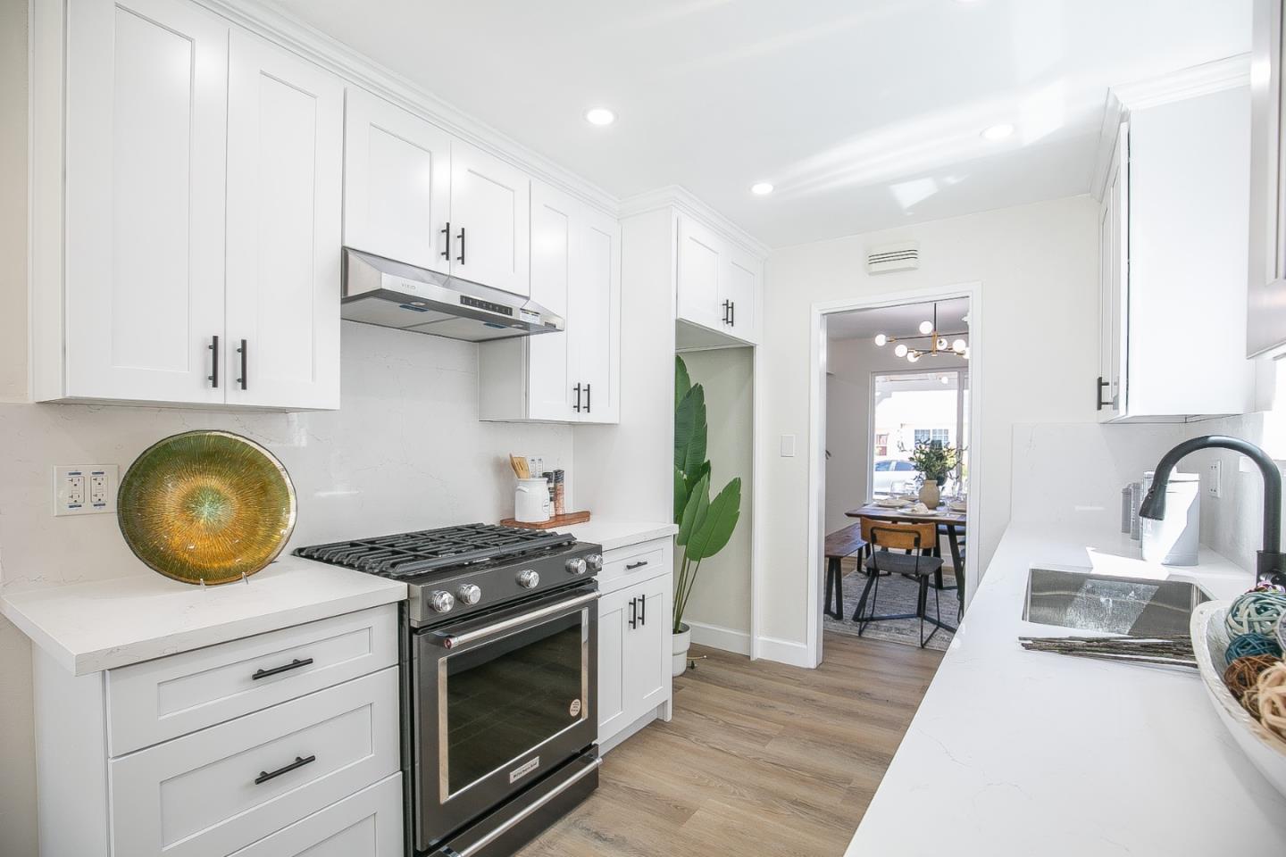 Detail Gallery Image 6 of 20 For 5033 Blacksand Rd, Fremont,  CA 94538 - 4 Beds | 2/1 Baths