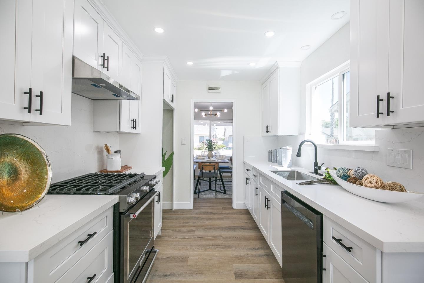 Detail Gallery Image 7 of 20 For 5033 Blacksand Rd, Fremont,  CA 94538 - 4 Beds | 2/1 Baths