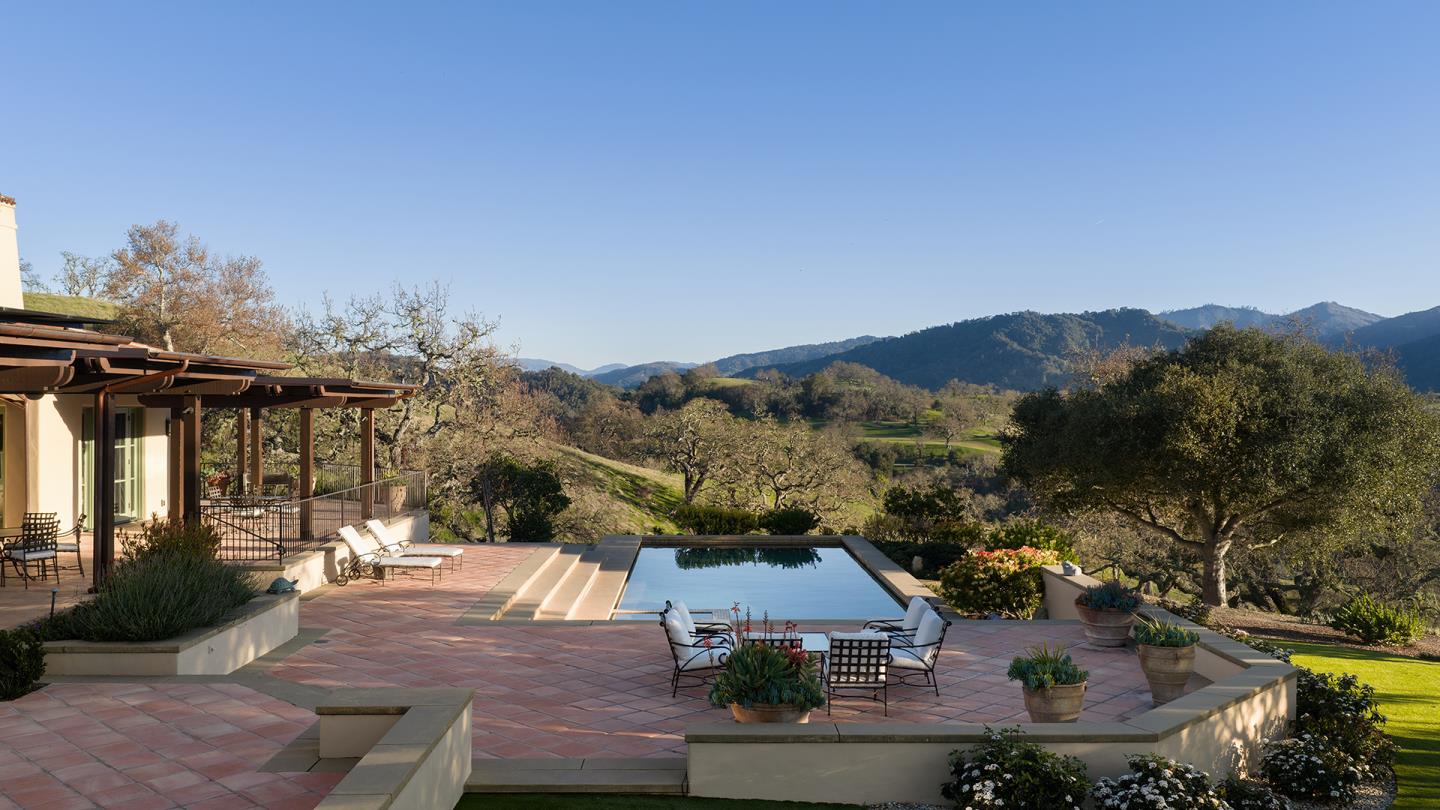 Detail Gallery Image 11 of 21 For 2 Touche Pass, Carmel,  CA 93923 - 8 Beds | 8/1 Baths