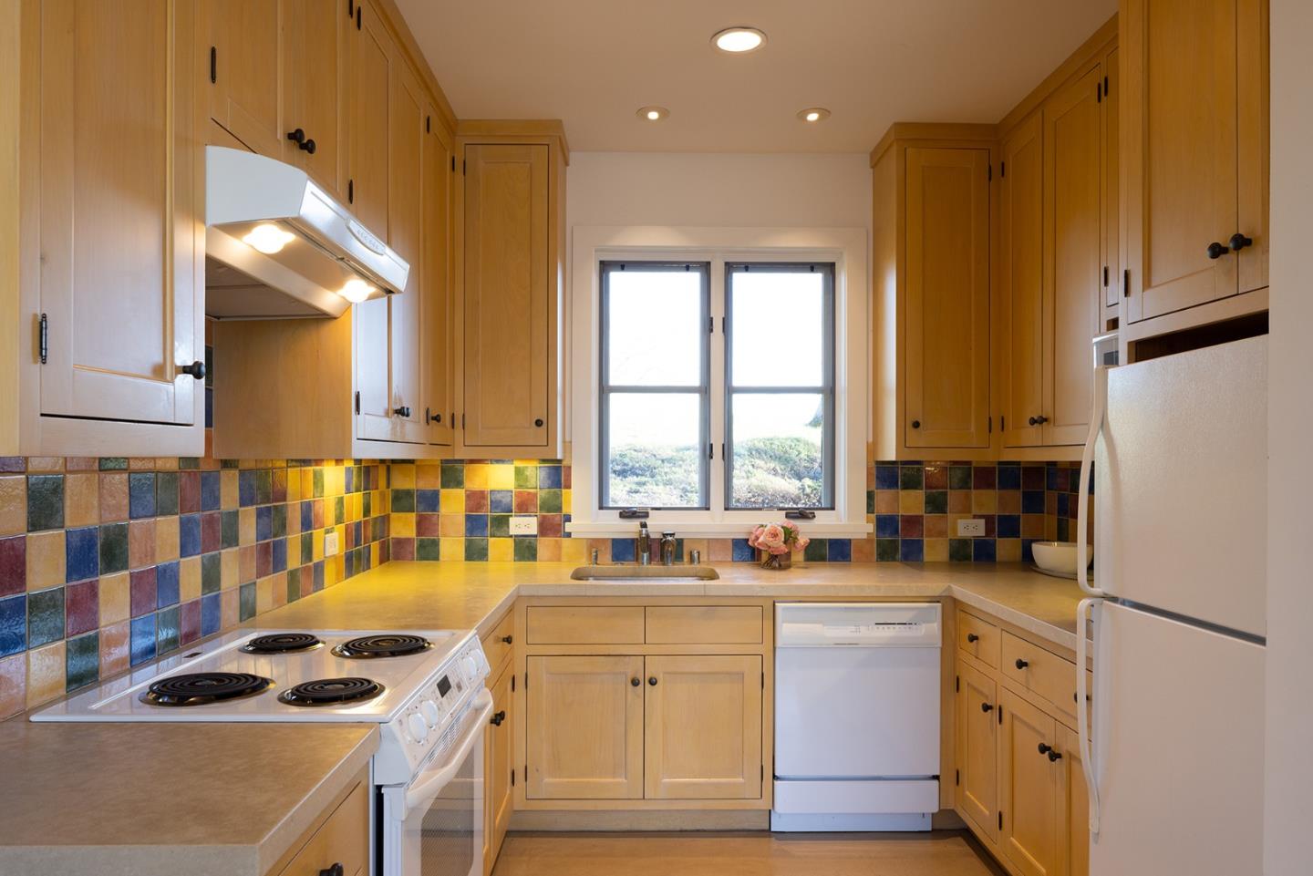 Detail Gallery Image 17 of 21 For 2 Touche Pass, Carmel,  CA 93923 - 8 Beds | 8/1 Baths