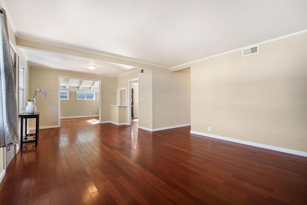 Detail Gallery Image 4 of 31 For 760 Noriega Way, Pacifica,  CA 94044 - 3 Beds | 1 Baths