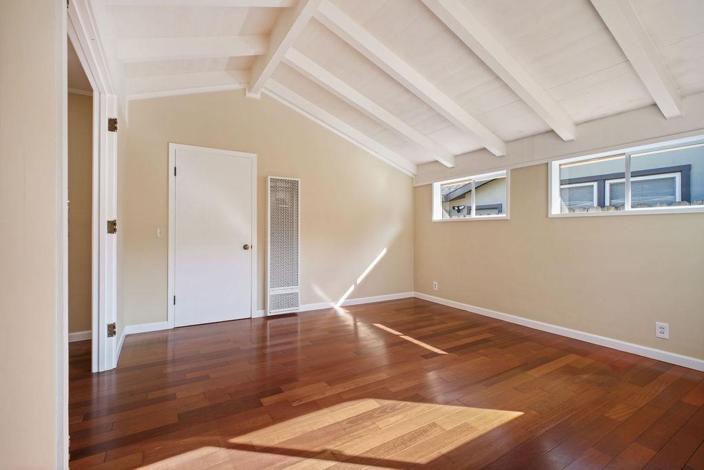 Detail Gallery Image 5 of 31 For 760 Noriega Way, Pacifica,  CA 94044 - 3 Beds | 1 Baths