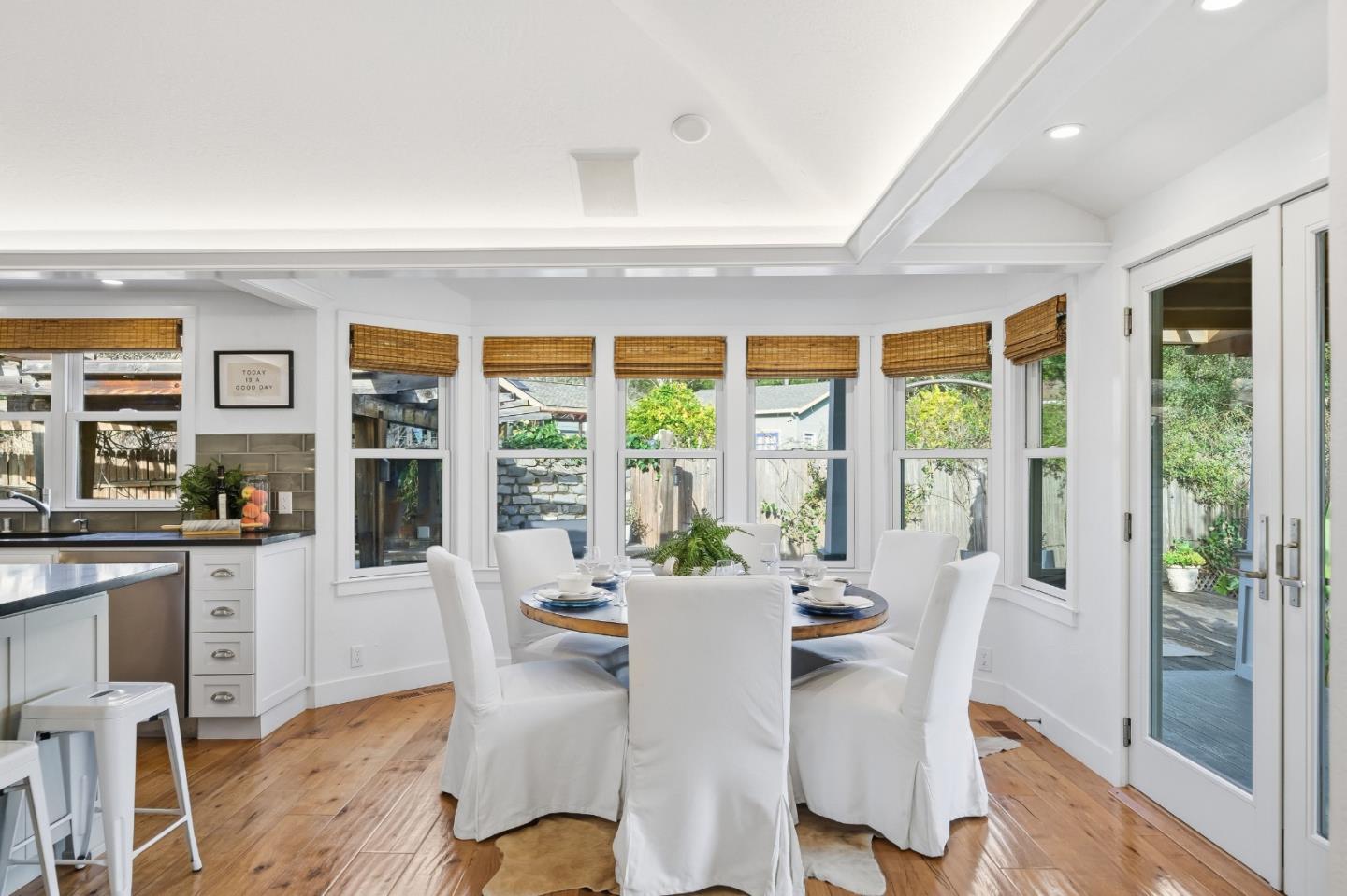 Detail Gallery Image 17 of 66 For 810 Glencrag Way, Woodside,  CA 94062 - 4 Beds | 4 Baths