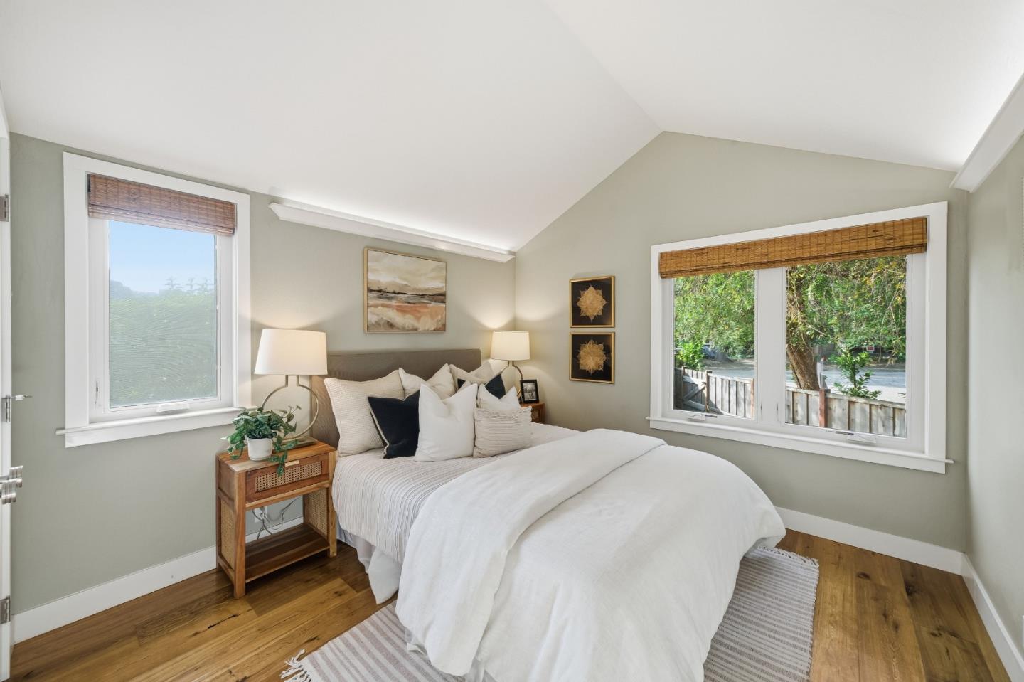 Detail Gallery Image 21 of 66 For 810 Glencrag Way, Woodside,  CA 94062 - 4 Beds | 4 Baths