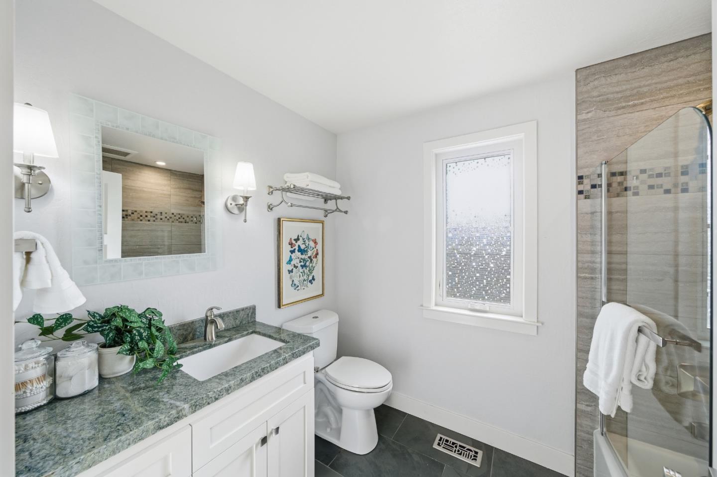 Detail Gallery Image 23 of 66 For 810 Glencrag Way, Woodside,  CA 94062 - 4 Beds | 4 Baths