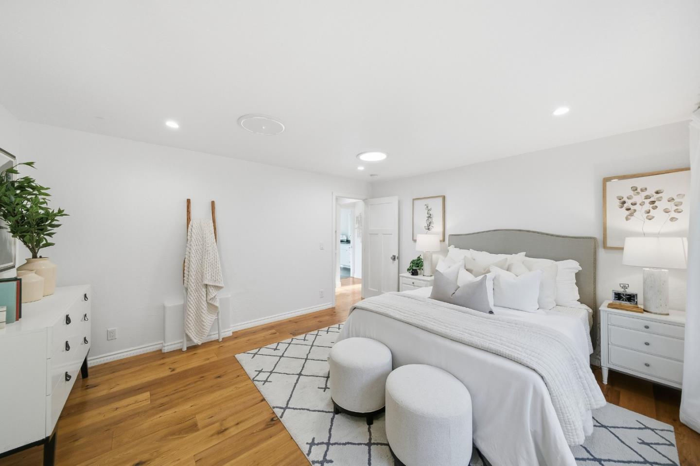 Detail Gallery Image 26 of 66 For 810 Glencrag Way, Woodside,  CA 94062 - 4 Beds | 4 Baths