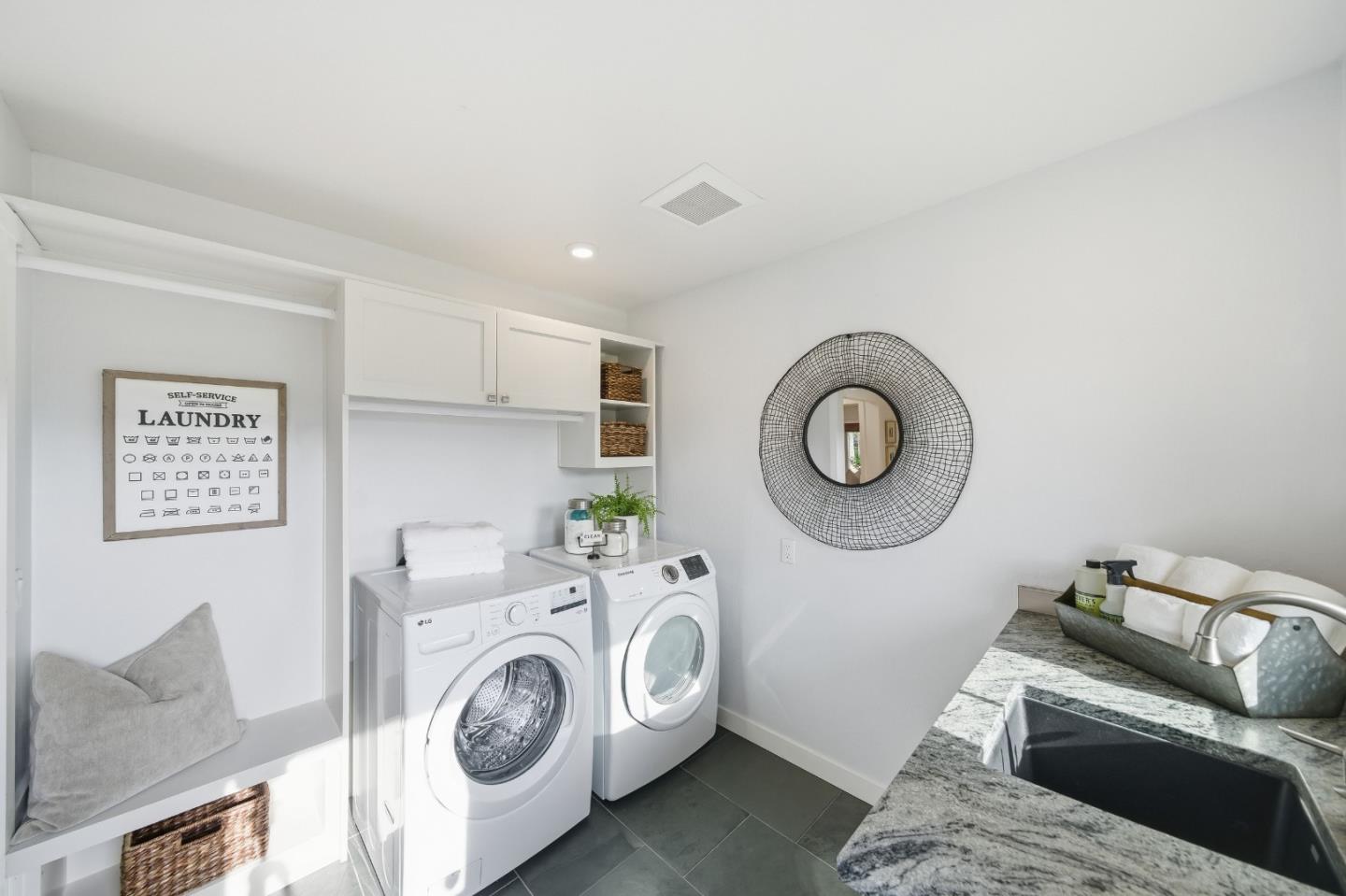 Detail Gallery Image 36 of 66 For 810 Glencrag Way, Woodside,  CA 94062 - 4 Beds | 4 Baths