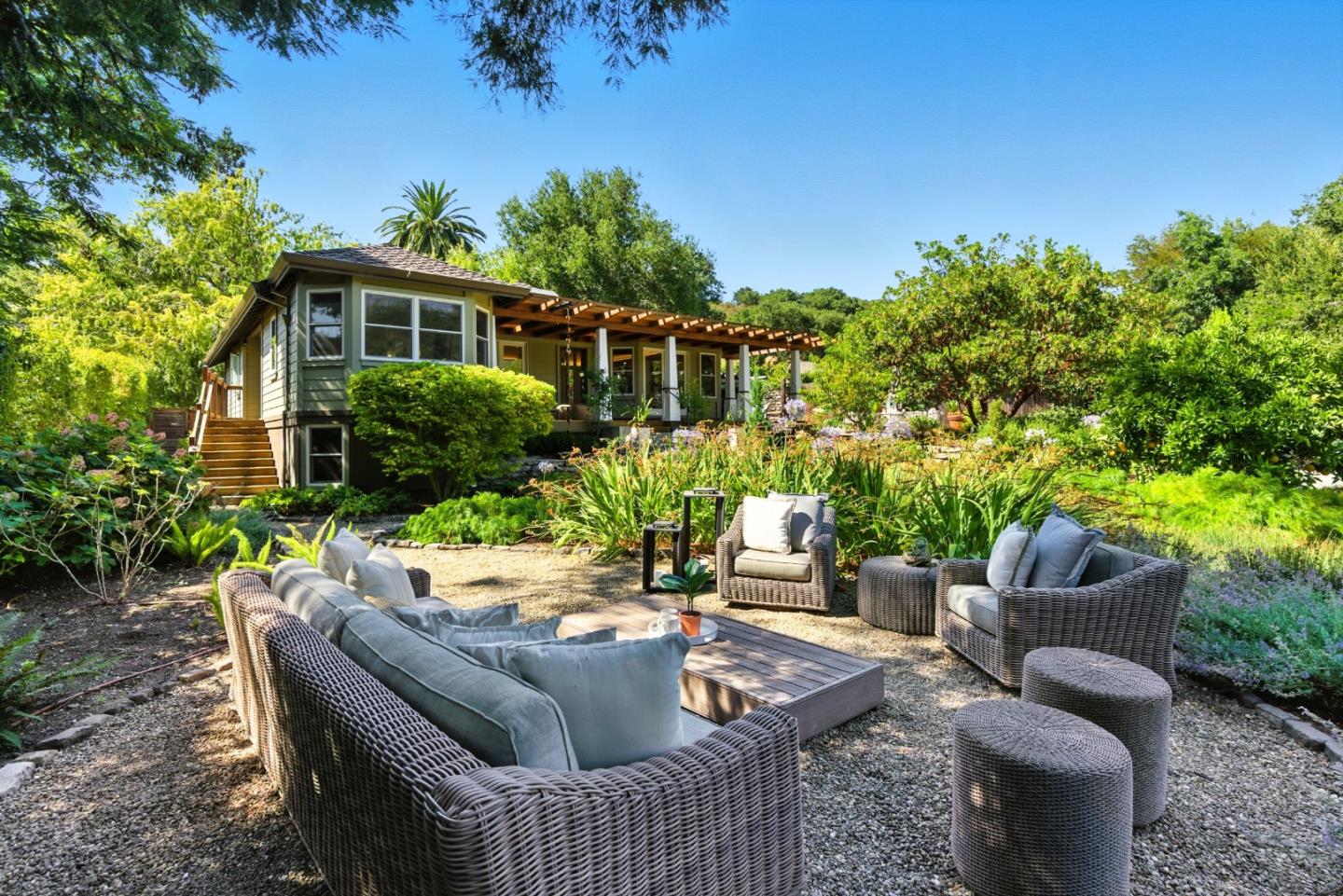 Detail Gallery Image 42 of 66 For 810 Glencrag Way, Woodside,  CA 94062 - 4 Beds | 4 Baths