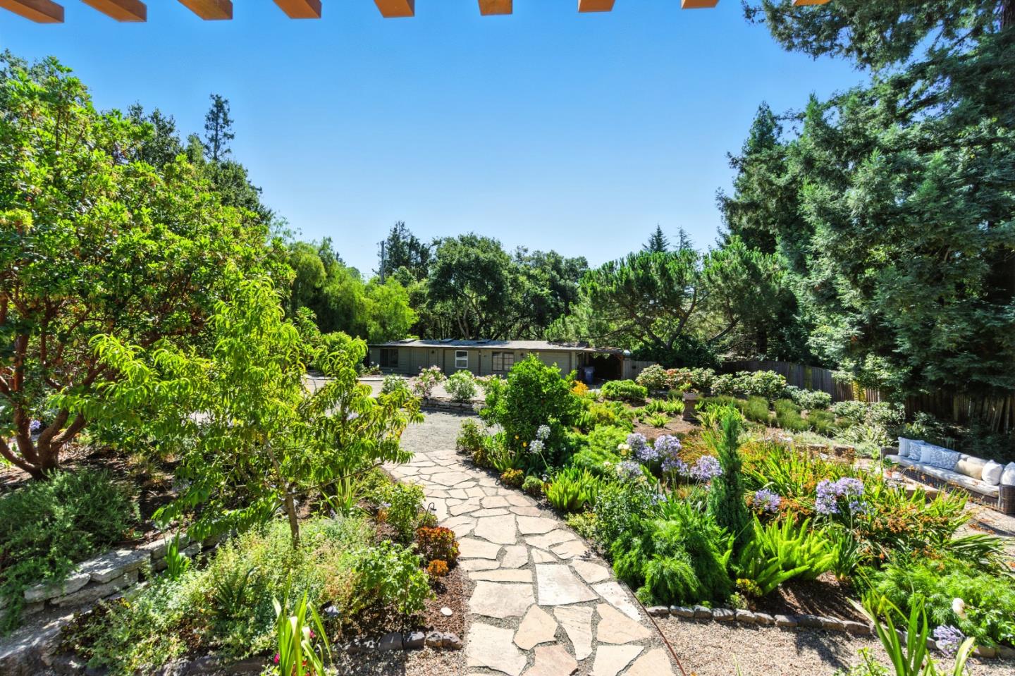 Detail Gallery Image 57 of 66 For 810 Glencrag Way, Woodside,  CA 94062 - 4 Beds | 4 Baths