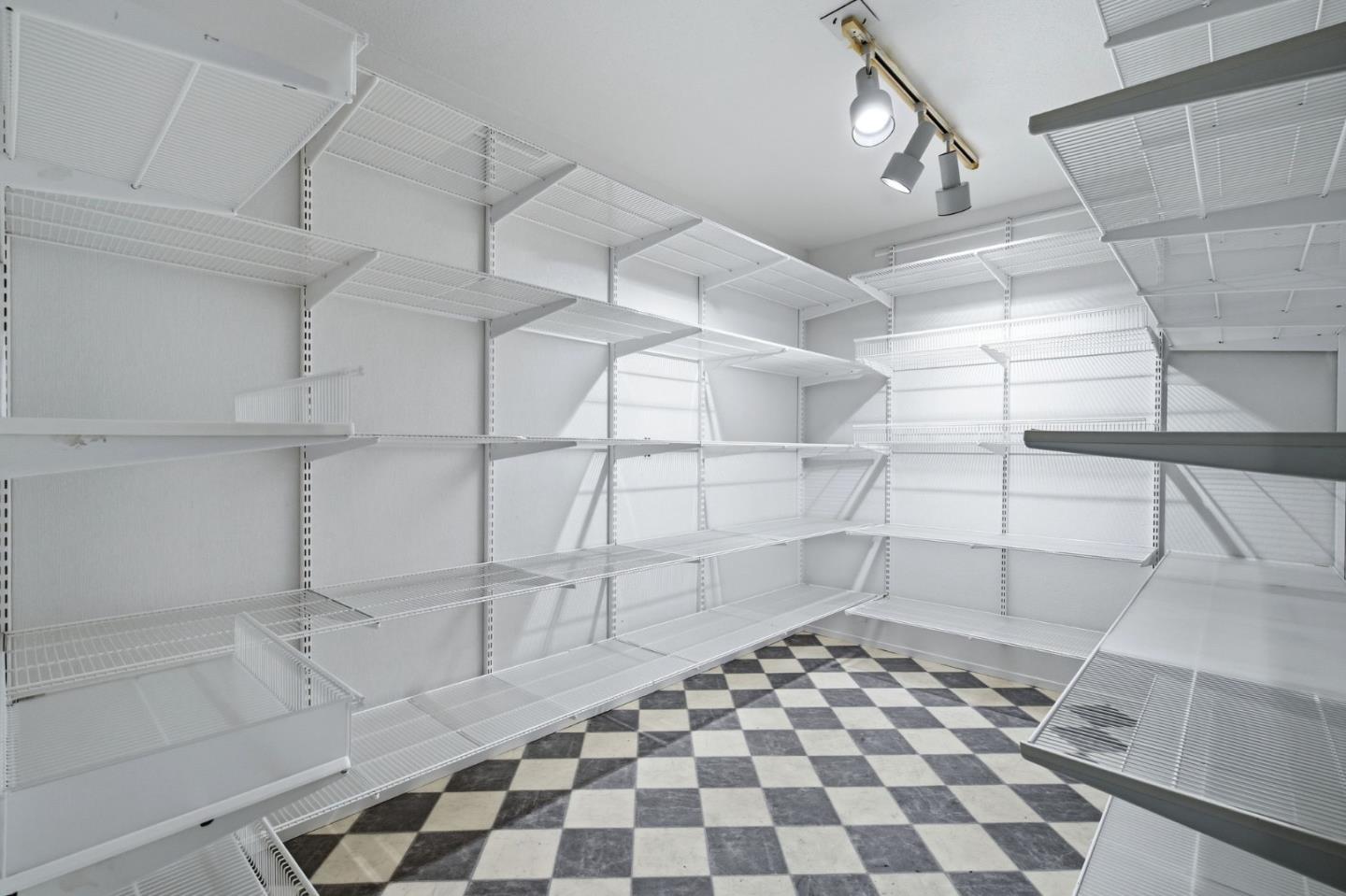 Detail Gallery Image 26 of 46 For 848 Apricot Ave #B,  Campbell,  CA 95008 - 1 Beds | 1 Baths