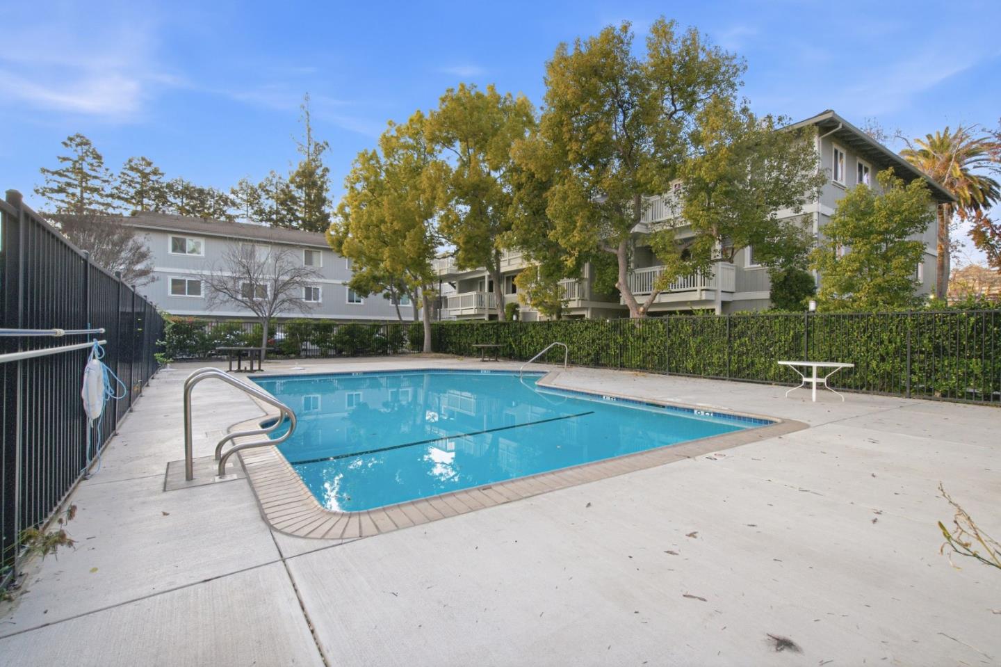 Detail Gallery Image 39 of 46 For 848 Apricot Ave #B,  Campbell,  CA 95008 - 1 Beds | 1 Baths