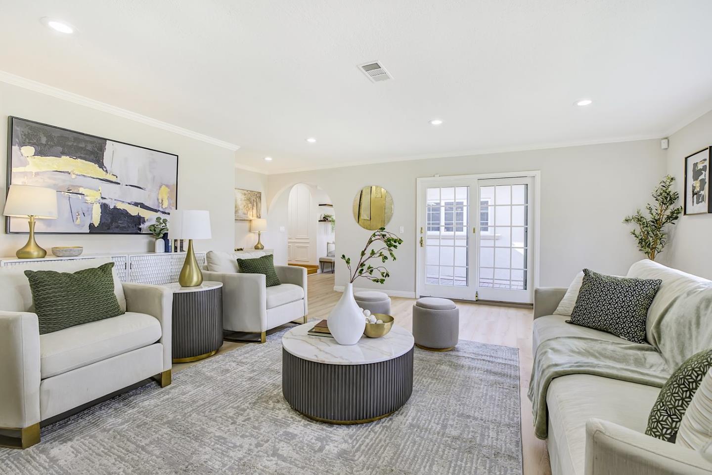 Front Image Thumbnail for ML82033090