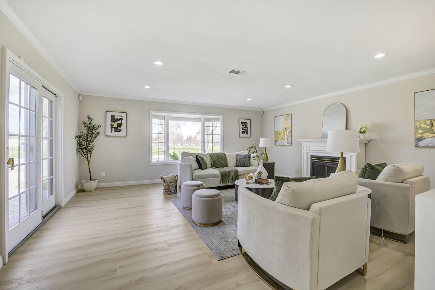 Detail Gallery Image 3 of 55 For 4628 Strawberry Park Dr, San Jose,  CA 95129 - 3 Beds | 2 Baths