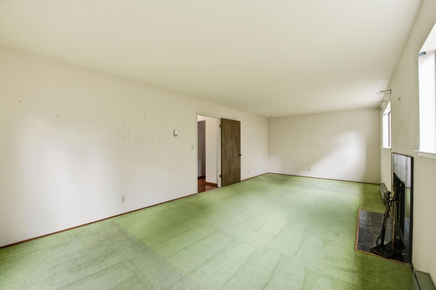 Detail Gallery Image 18 of 75 For 831 University Dr, Menlo Park,  CA 94025 - – Beds | – Baths