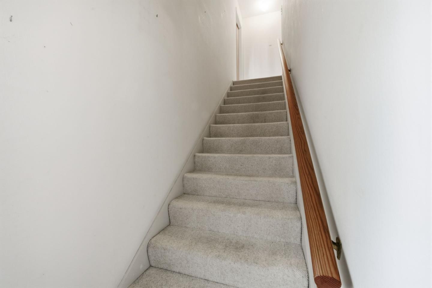 Detail Gallery Image 22 of 75 For 831 University Dr, Menlo Park,  CA 94025 - – Beds | – Baths