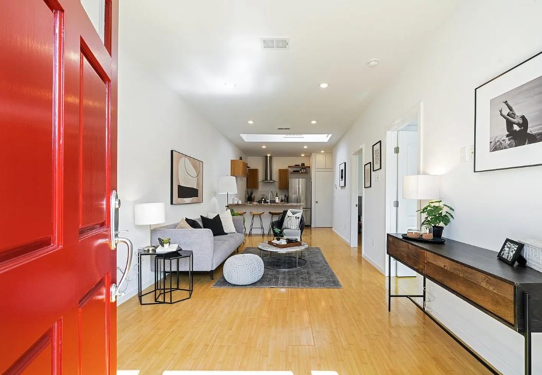 Detail Gallery Image 2 of 16 For 73 Leese St, San Francisco,  CA 94110 - – Beds | – Baths