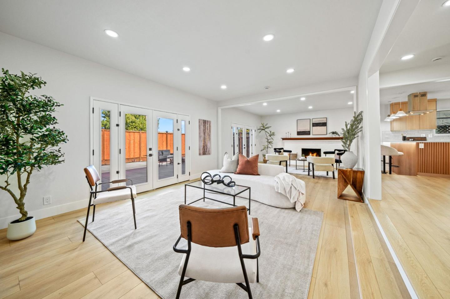 Detail Gallery Image 13 of 28 For 579 Suisse Dr, San Jose,  CA 95123 - 3 Beds | 2 Baths