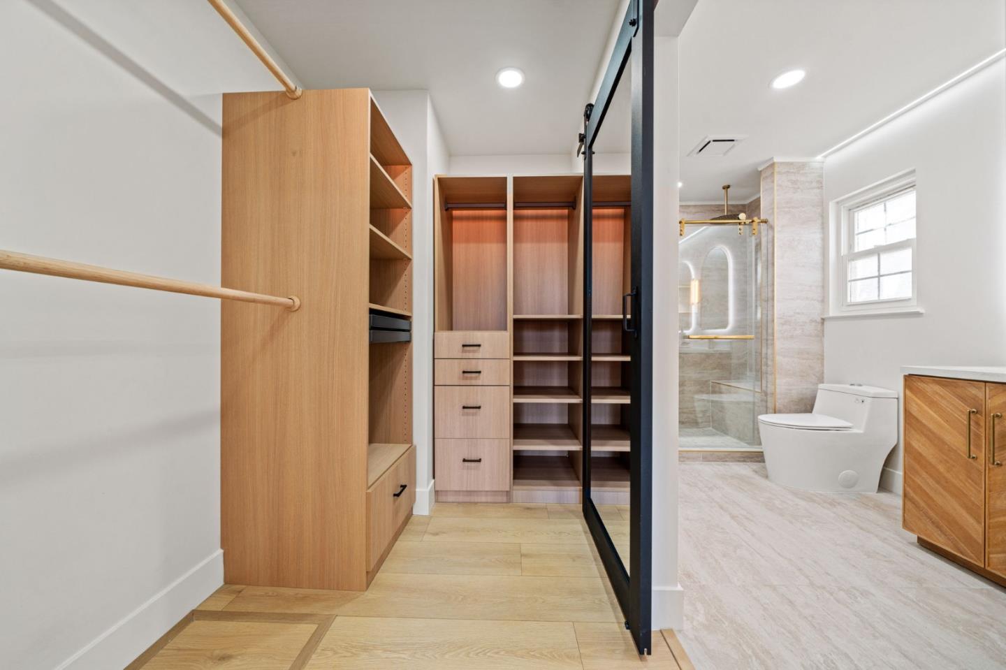 Detail Gallery Image 16 of 28 For 579 Suisse Dr, San Jose,  CA 95123 - 3 Beds | 2 Baths