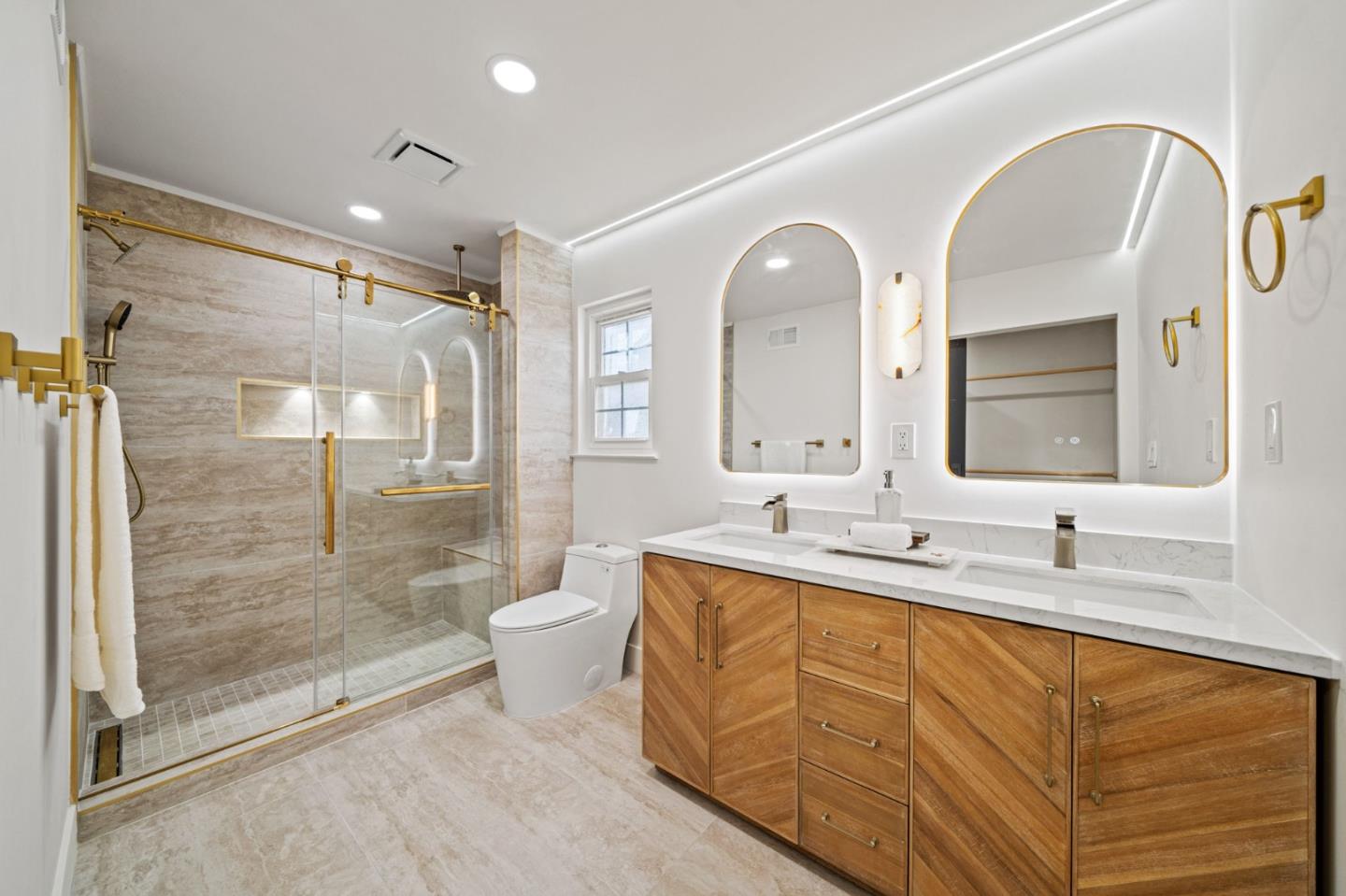 Detail Gallery Image 17 of 28 For 579 Suisse Dr, San Jose,  CA 95123 - 3 Beds | 2 Baths