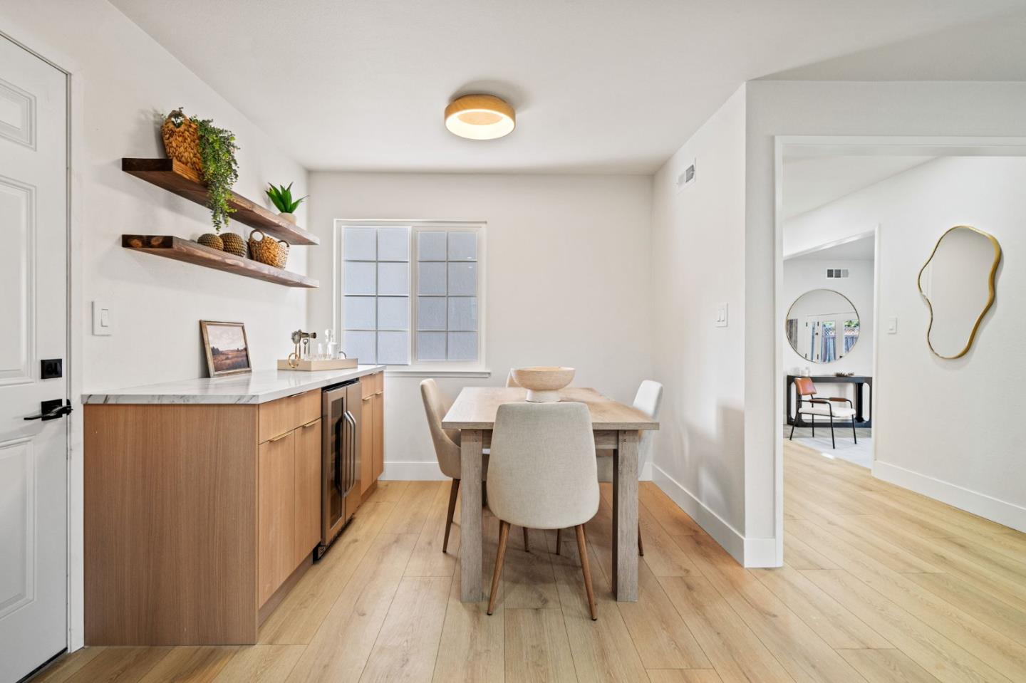 Detail Gallery Image 8 of 28 For 579 Suisse Dr, San Jose,  CA 95123 - 3 Beds | 2 Baths