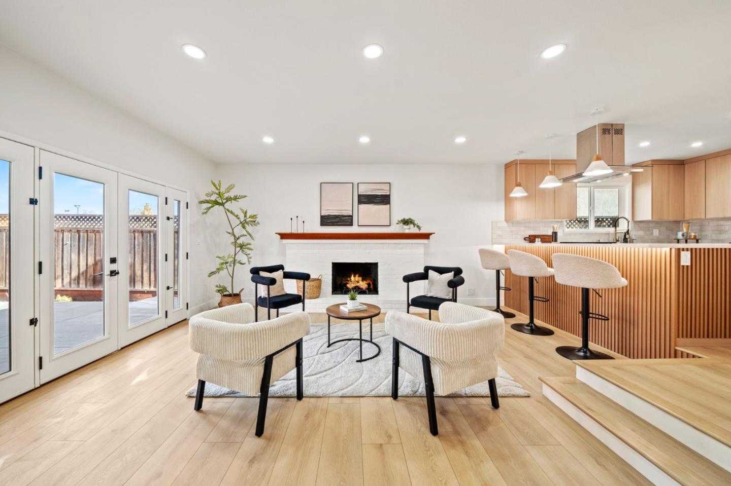 Detail Gallery Image 9 of 28 For 579 Suisse Dr, San Jose,  CA 95123 - 3 Beds | 2 Baths