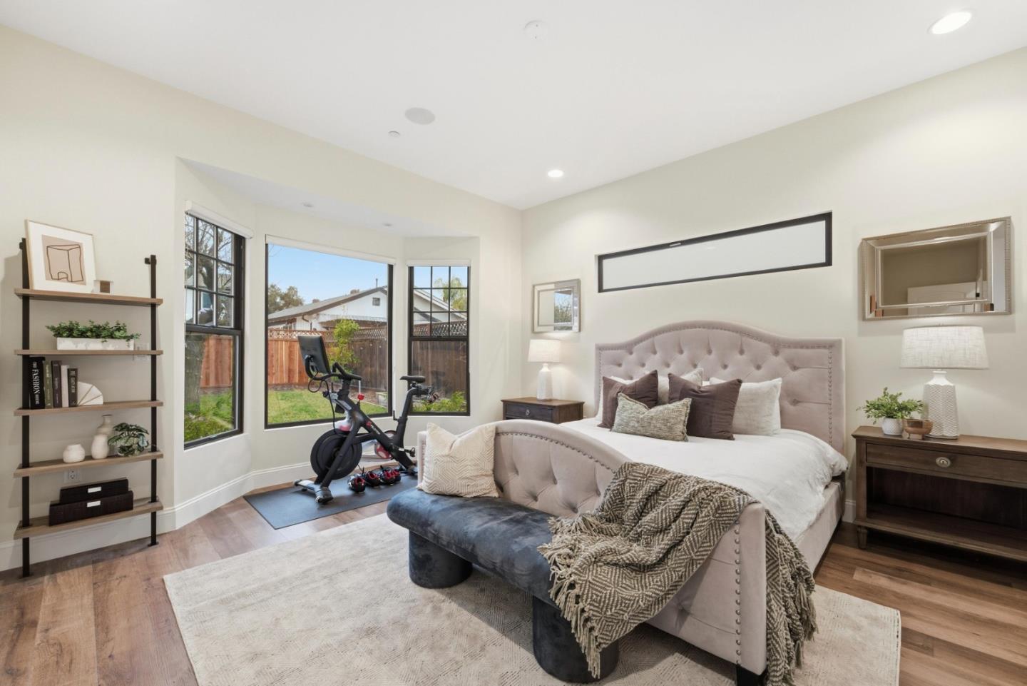 Detail Gallery Image 11 of 29 For 15689 Linda Ave, Los Gatos,  CA 95032 - 4 Beds | 3/1 Baths