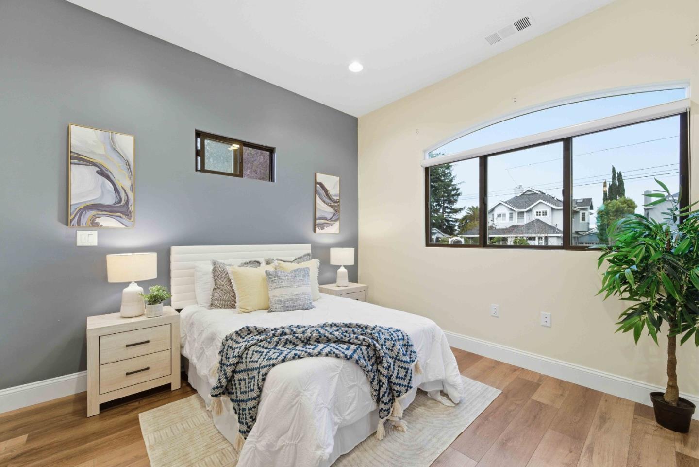 Detail Gallery Image 19 of 29 For 15689 Linda Ave, Los Gatos,  CA 95032 - 4 Beds | 3/1 Baths