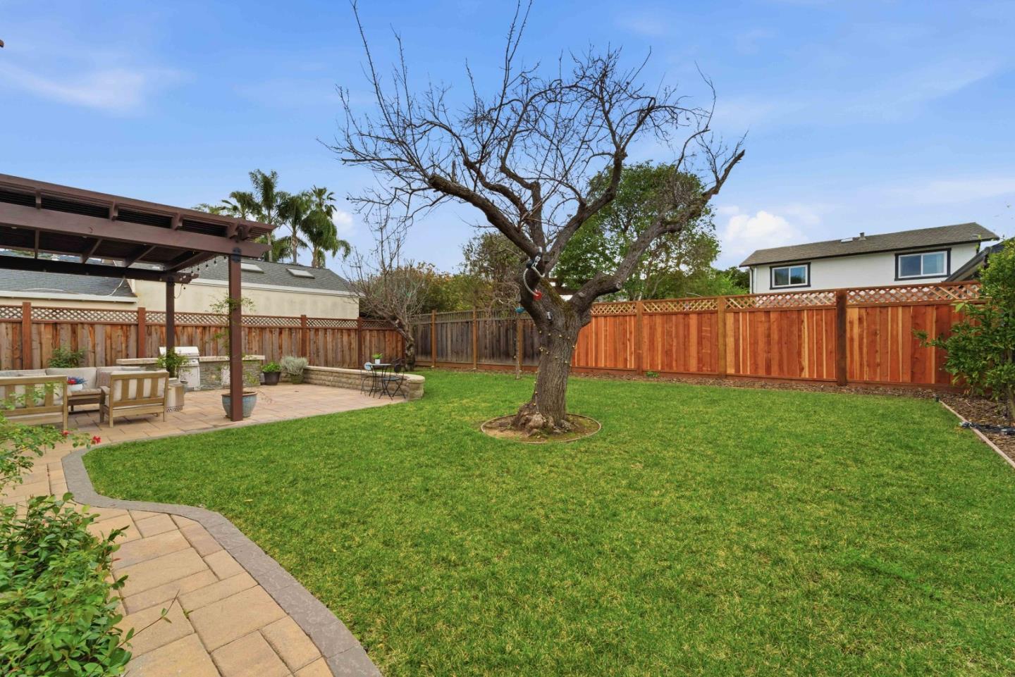 Detail Gallery Image 28 of 29 For 15689 Linda Ave, Los Gatos,  CA 95032 - 4 Beds | 3/1 Baths