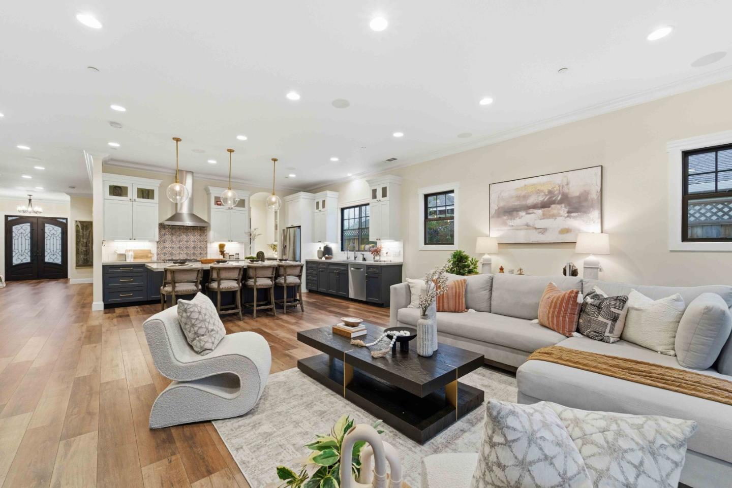 Detail Gallery Image 4 of 29 For 15689 Linda Ave, Los Gatos,  CA 95032 - 4 Beds | 3/1 Baths