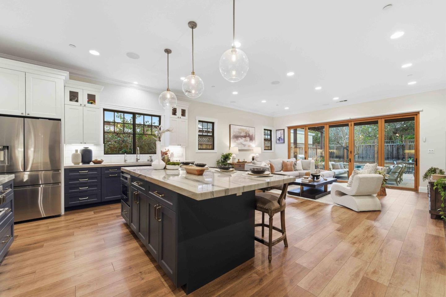 Detail Gallery Image 5 of 29 For 15689 Linda Ave, Los Gatos,  CA 95032 - 4 Beds | 3/1 Baths