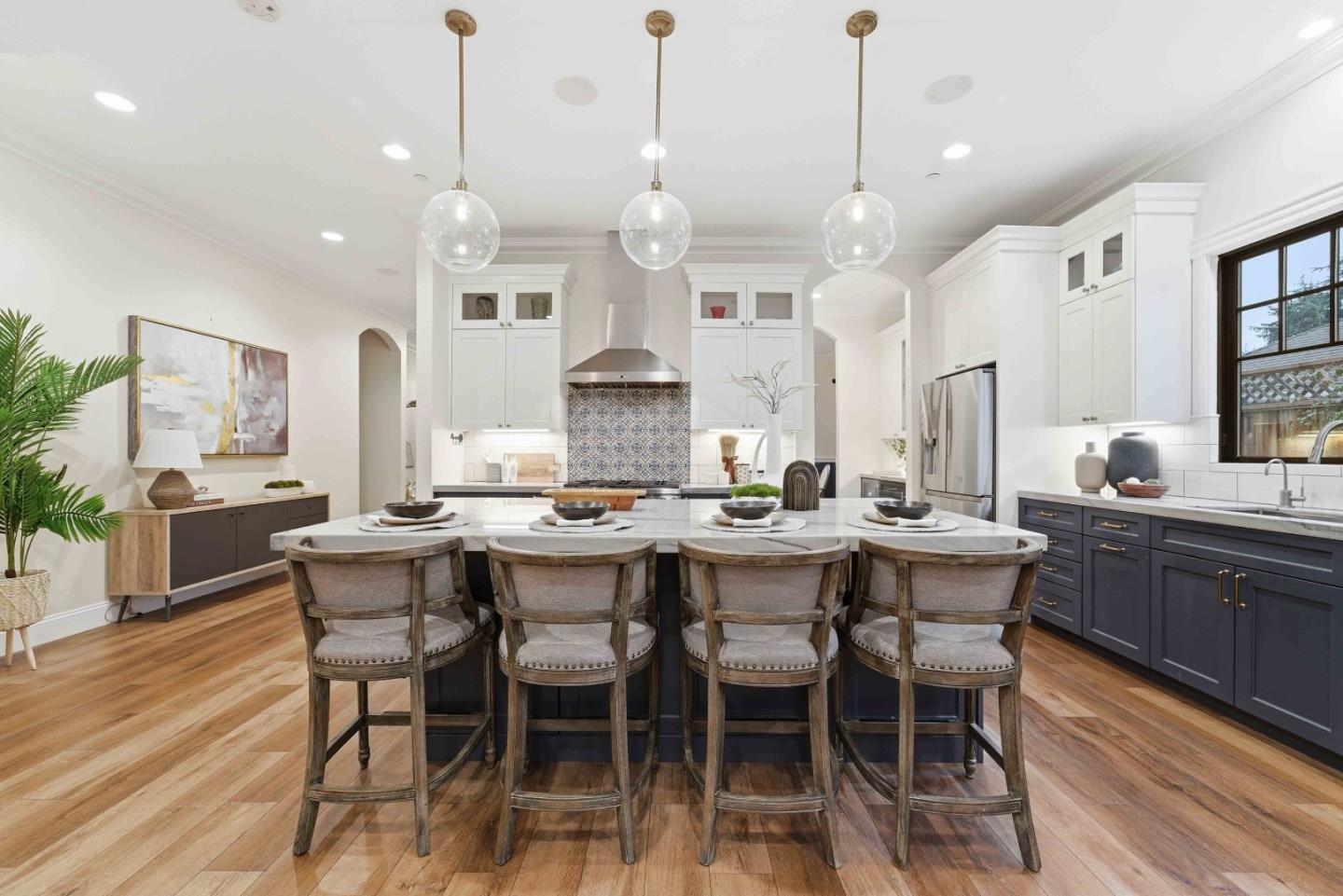 Detail Gallery Image 6 of 29 For 15689 Linda Ave, Los Gatos,  CA 95032 - 4 Beds | 3/1 Baths