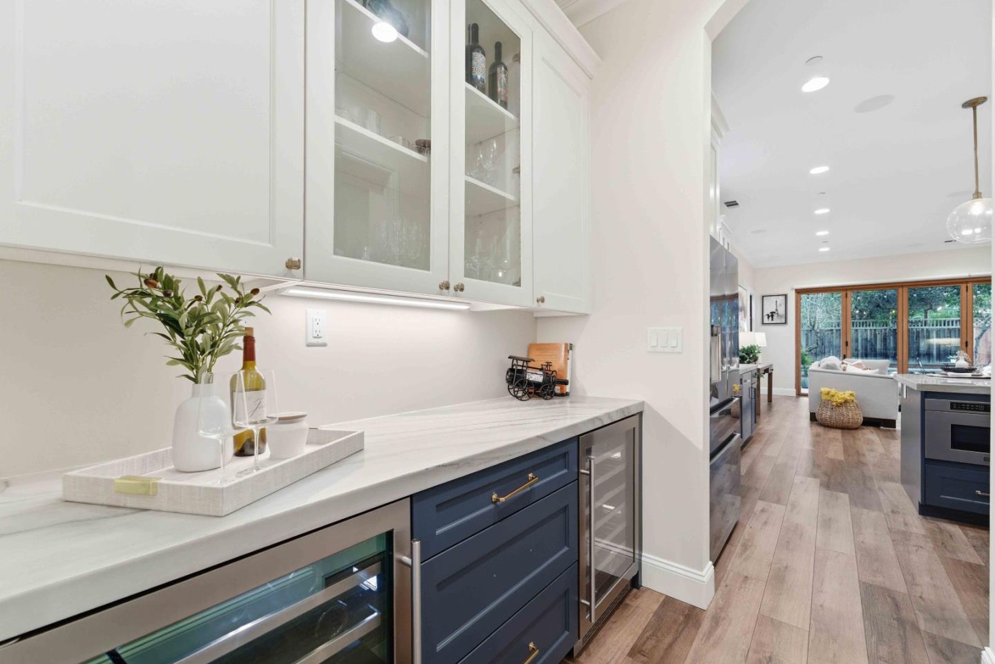 Detail Gallery Image 8 of 29 For 15689 Linda Ave, Los Gatos,  CA 95032 - 4 Beds | 3/1 Baths