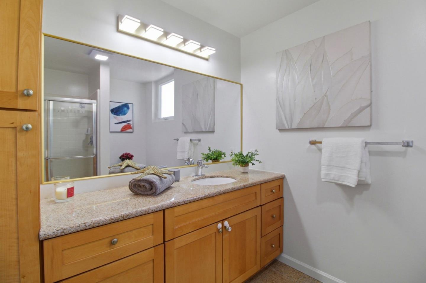 Detail Gallery Image 25 of 35 For 1500 Sherman Ave 3a,  Burlingame,  CA 94010 - 2 Beds | 2 Baths