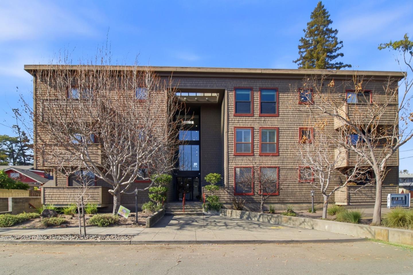 Detail Gallery Image 27 of 35 For 1500 Sherman Ave 3a,  Burlingame,  CA 94010 - 2 Beds | 2 Baths