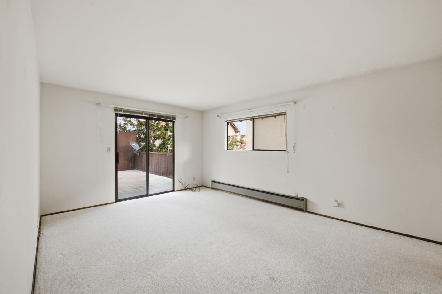 Detail Gallery Image 21 of 73 For 831 University Dr #831-833,  Menlo Park,  CA 94025 - 6 Beds | 4/2 Baths