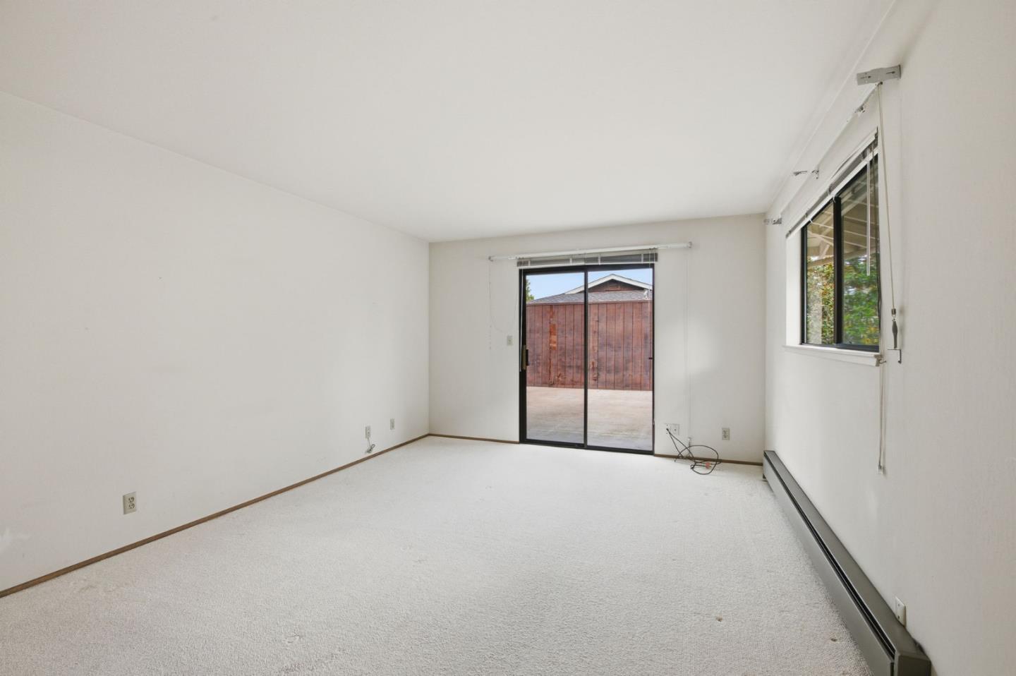 Detail Gallery Image 22 of 73 For 831 University Dr #831-833,  Menlo Park,  CA 94025 - 6 Beds | 4/2 Baths