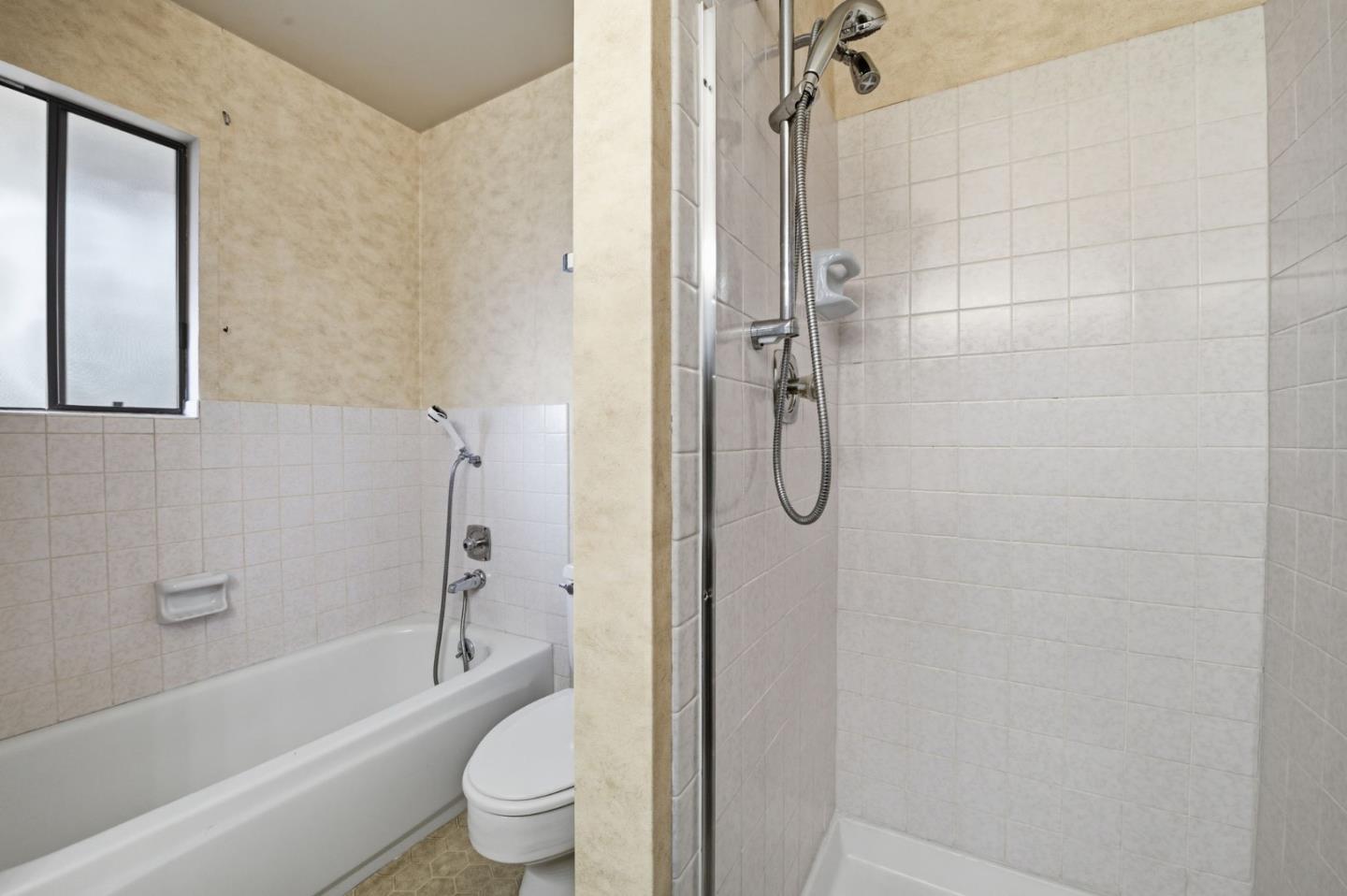 Detail Gallery Image 27 of 73 For 831 University Dr #831-833,  Menlo Park,  CA 94025 - 6 Beds | 4/2 Baths