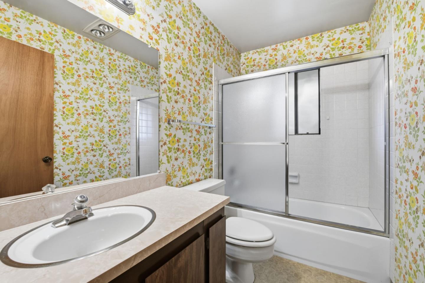 Detail Gallery Image 29 of 73 For 831 University Dr #831-833,  Menlo Park,  CA 94025 - 6 Beds | 4/2 Baths