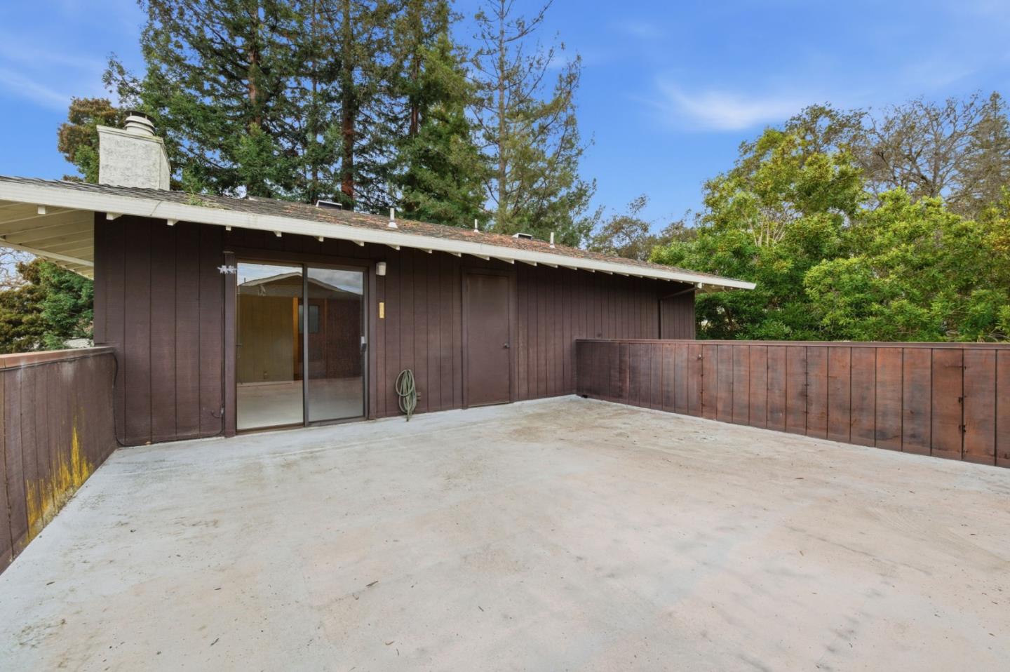 Detail Gallery Image 34 of 73 For 831 University Dr #831-833,  Menlo Park,  CA 94025 - 6 Beds | 4/2 Baths