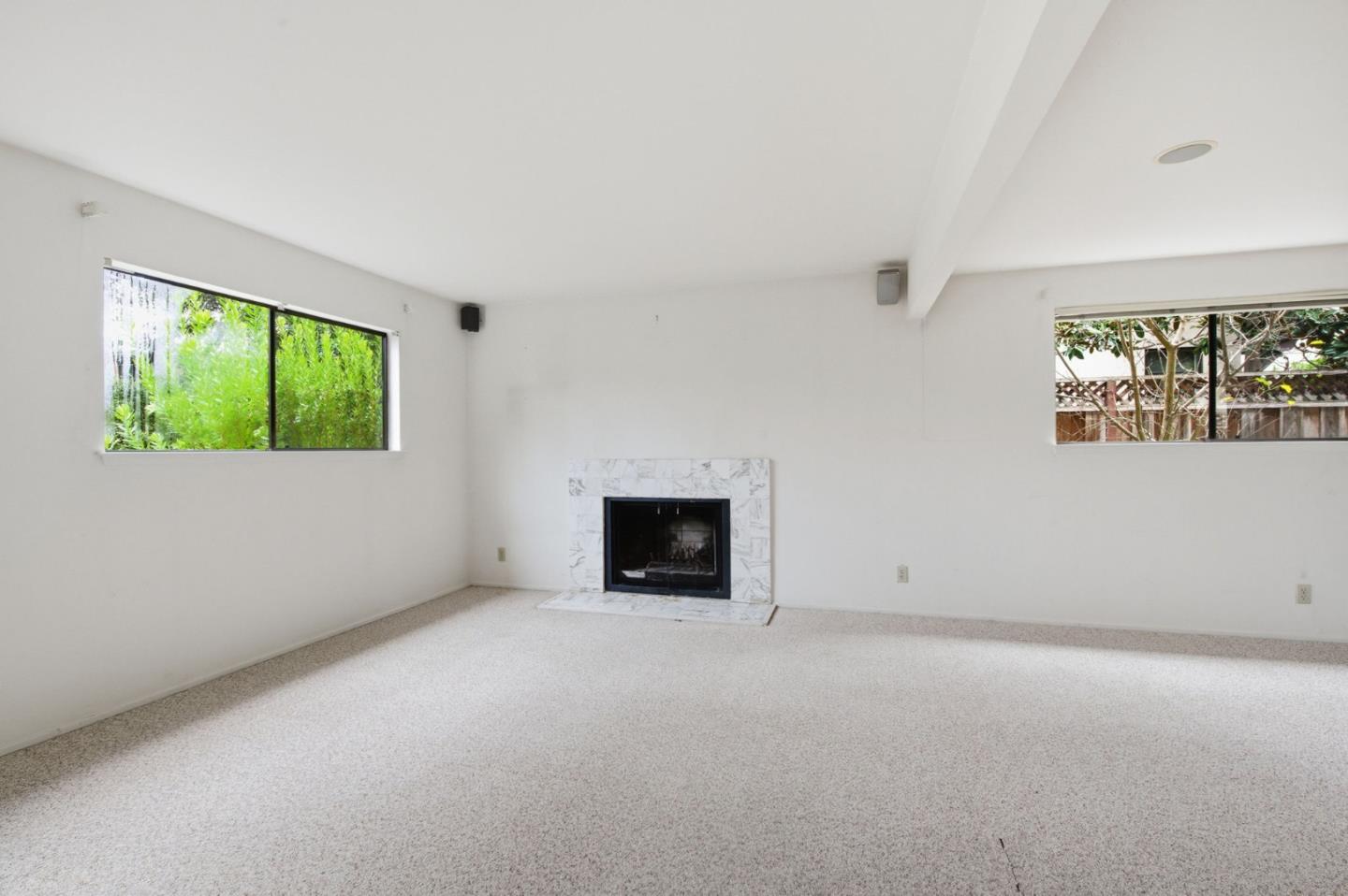 Detail Gallery Image 39 of 73 For 831 University Dr #831-833,  Menlo Park,  CA 94025 - 6 Beds | 4/2 Baths