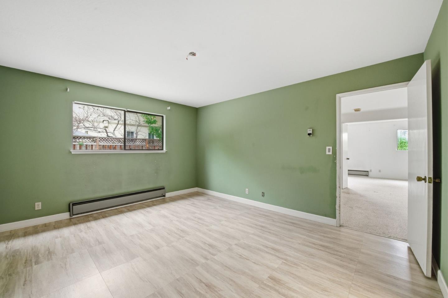 Detail Gallery Image 45 of 73 For 831 University Dr #831-833,  Menlo Park,  CA 94025 - 6 Beds | 4/2 Baths