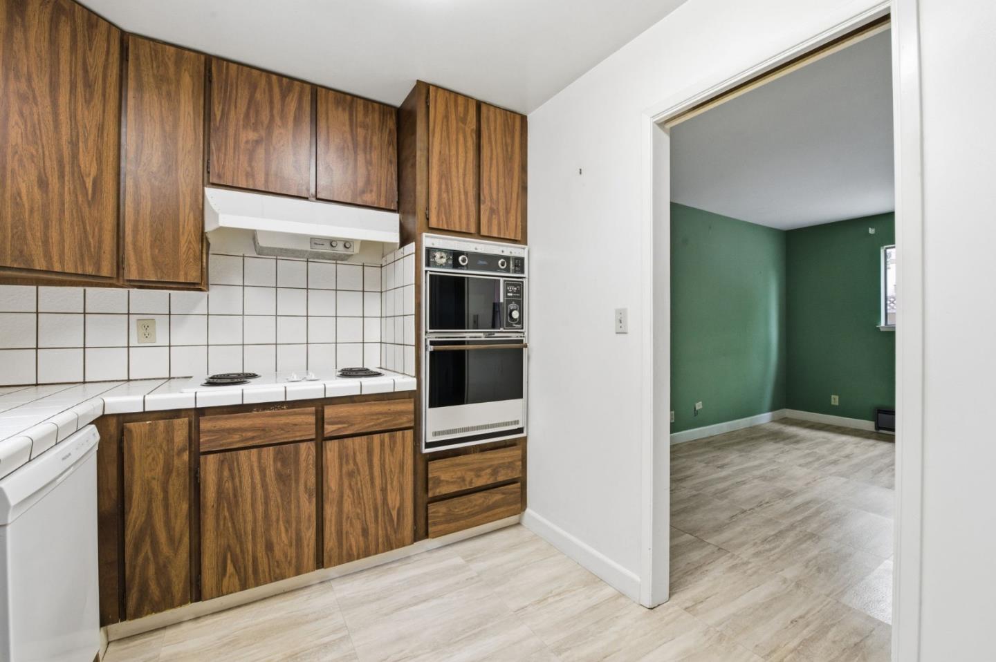 Detail Gallery Image 48 of 73 For 831 University Dr #831-833,  Menlo Park,  CA 94025 - 6 Beds | 4/2 Baths