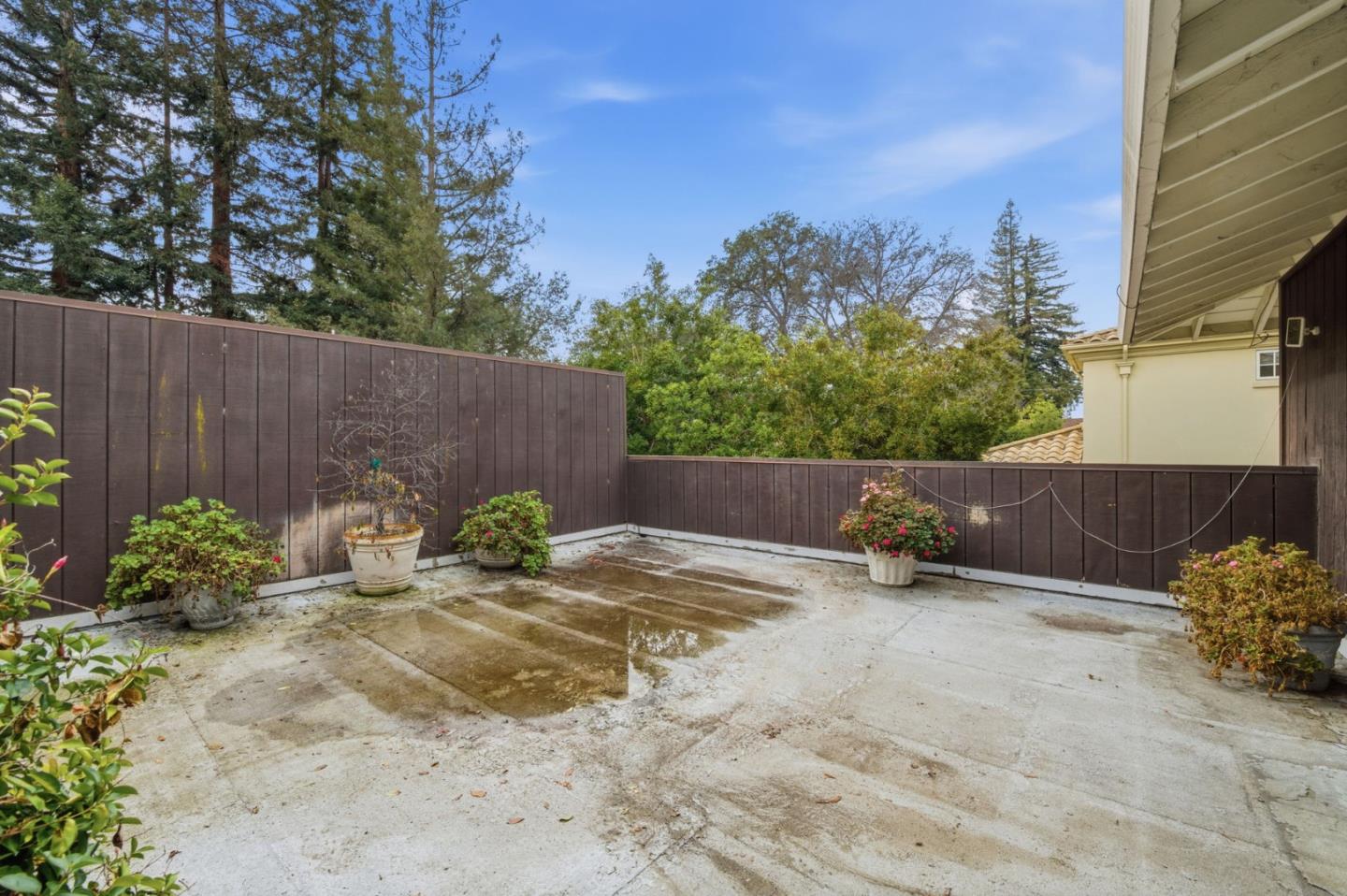 Detail Gallery Image 62 of 73 For 831 University Dr #831-833,  Menlo Park,  CA 94025 - 6 Beds | 4/2 Baths