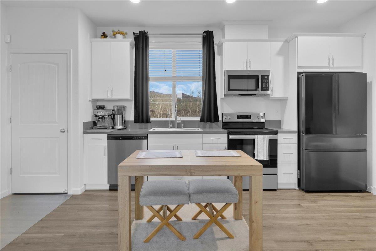 Detail Gallery Image 5 of 24 For 836 Vasquez Dr, Soledad,  CA 93960 - 1 Beds | 1 Baths