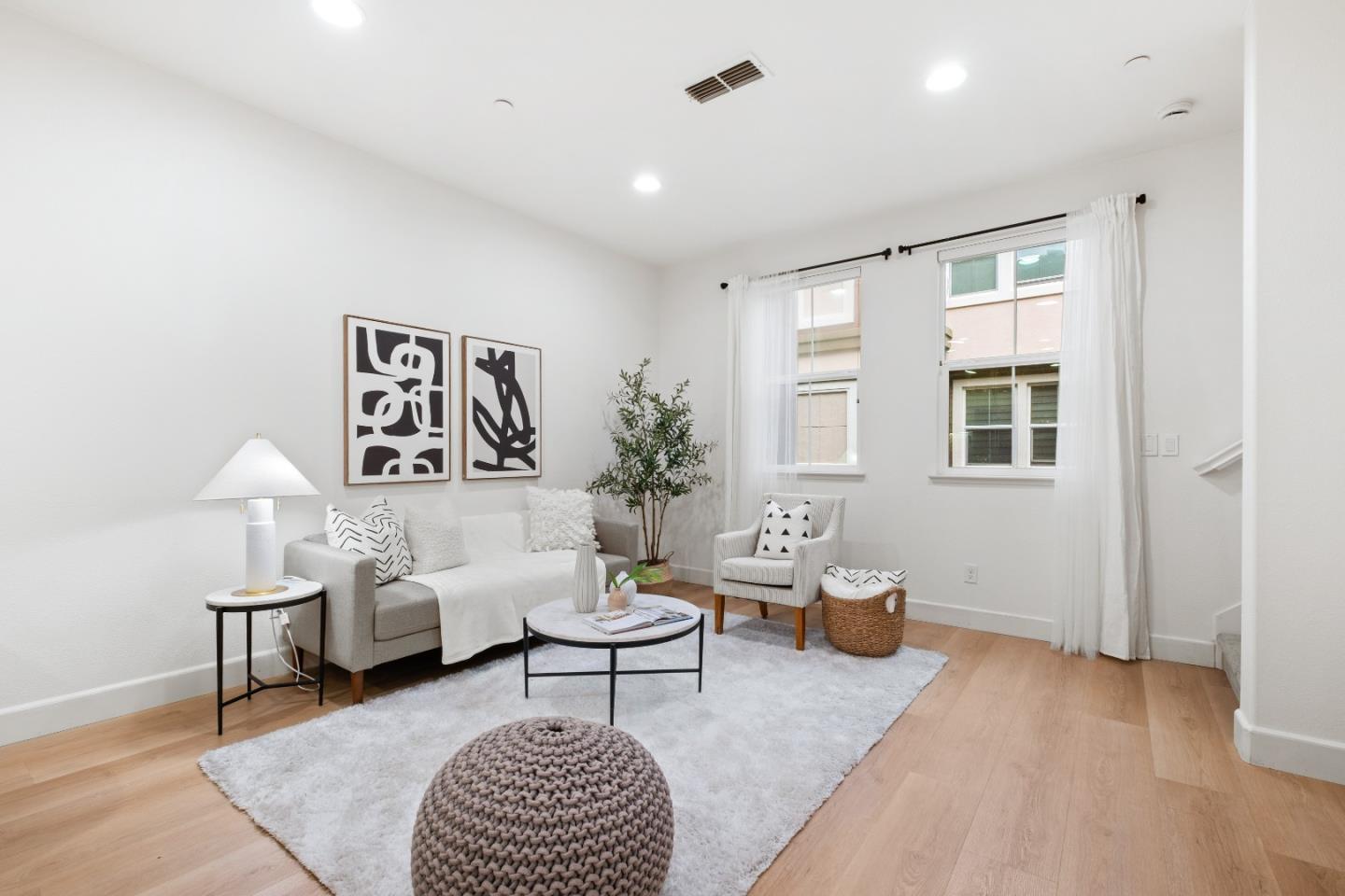 Detail Gallery Image 11 of 59 For 1356 Neleigh Pl, San Jose,  CA 95131 - 3 Beds | 2/1 Baths