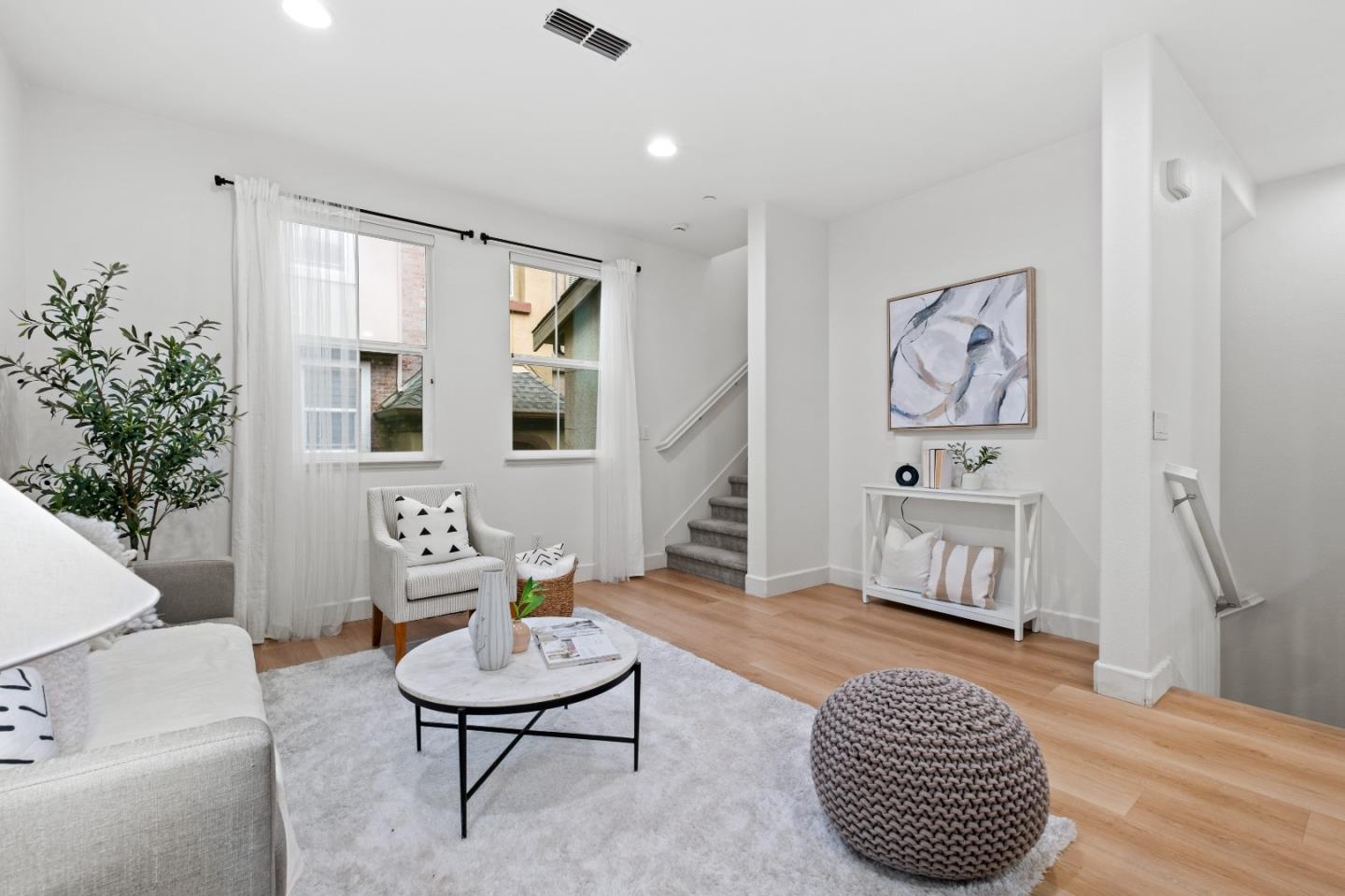 Detail Gallery Image 12 of 59 For 1356 Neleigh Pl, San Jose,  CA 95131 - 3 Beds | 2/1 Baths