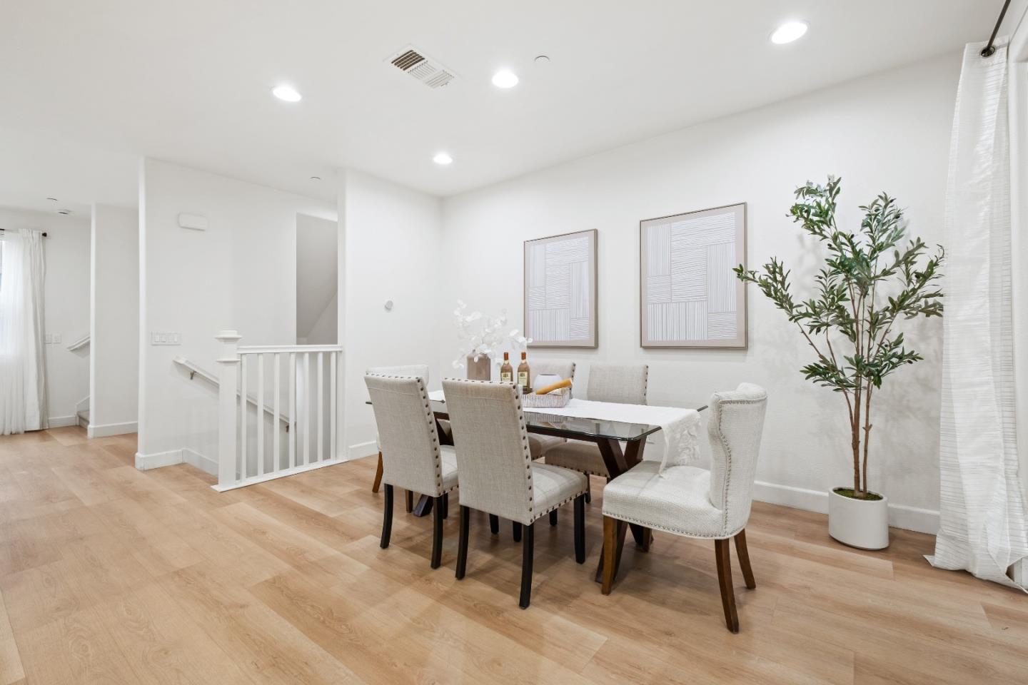 Detail Gallery Image 15 of 59 For 1356 Neleigh Pl, San Jose,  CA 95131 - 3 Beds | 2/1 Baths