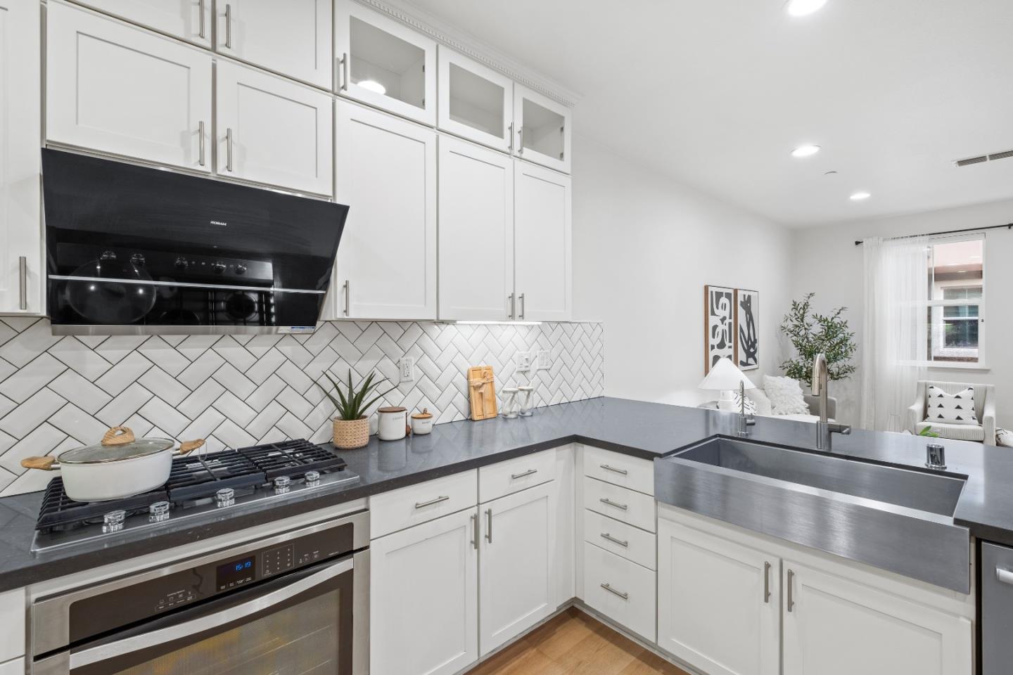 Detail Gallery Image 21 of 59 For 1356 Neleigh Pl, San Jose,  CA 95131 - 3 Beds | 2/1 Baths