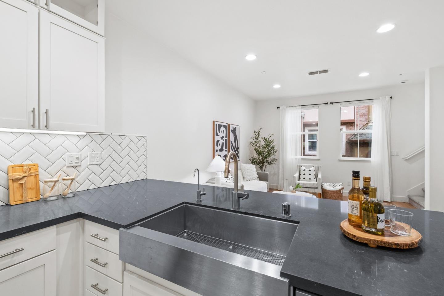 Detail Gallery Image 22 of 59 For 1356 Neleigh Pl, San Jose,  CA 95131 - 3 Beds | 2/1 Baths